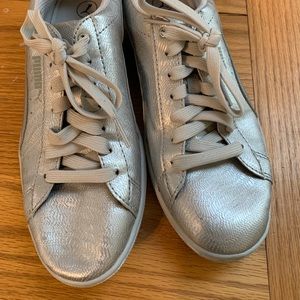 Puma sneakers 8.5